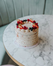 Load image into Gallery viewer, VICTORIA SPONGE CAKE