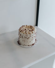 Load image into Gallery viewer, RED VELVET CAKE