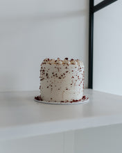 Load image into Gallery viewer, RED VELVET CAKE