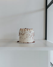 Load image into Gallery viewer, RED VELVET CAKE